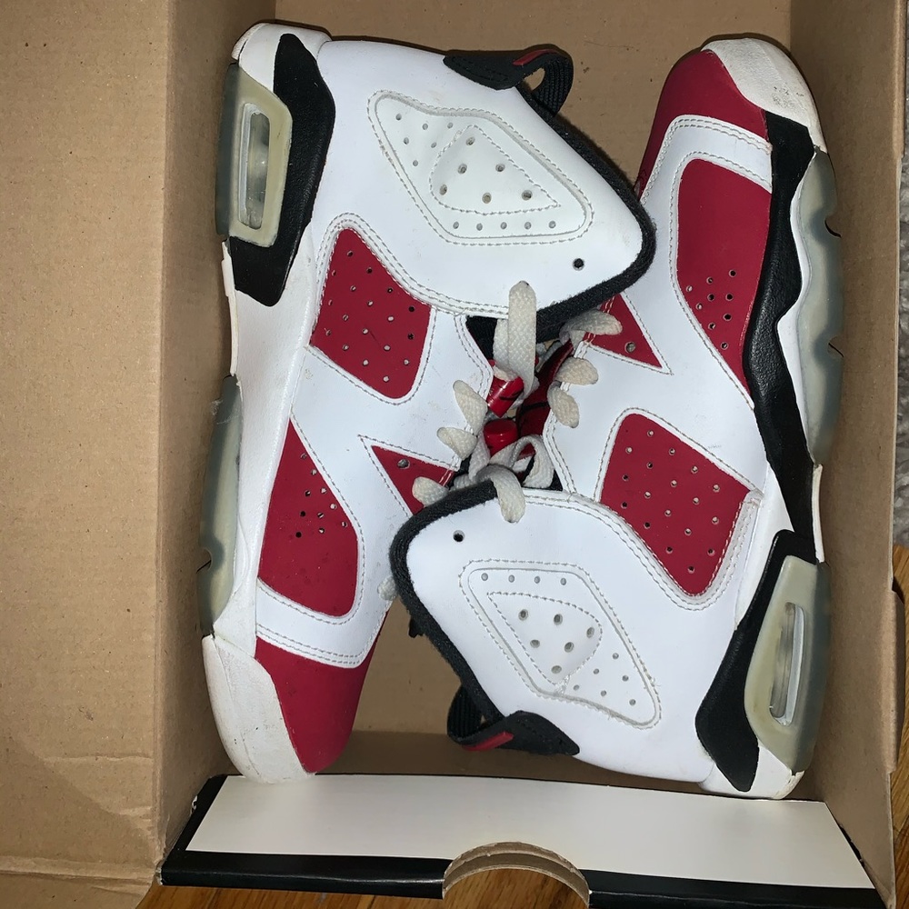 Air Jordan 6 Retro BG size 5Y